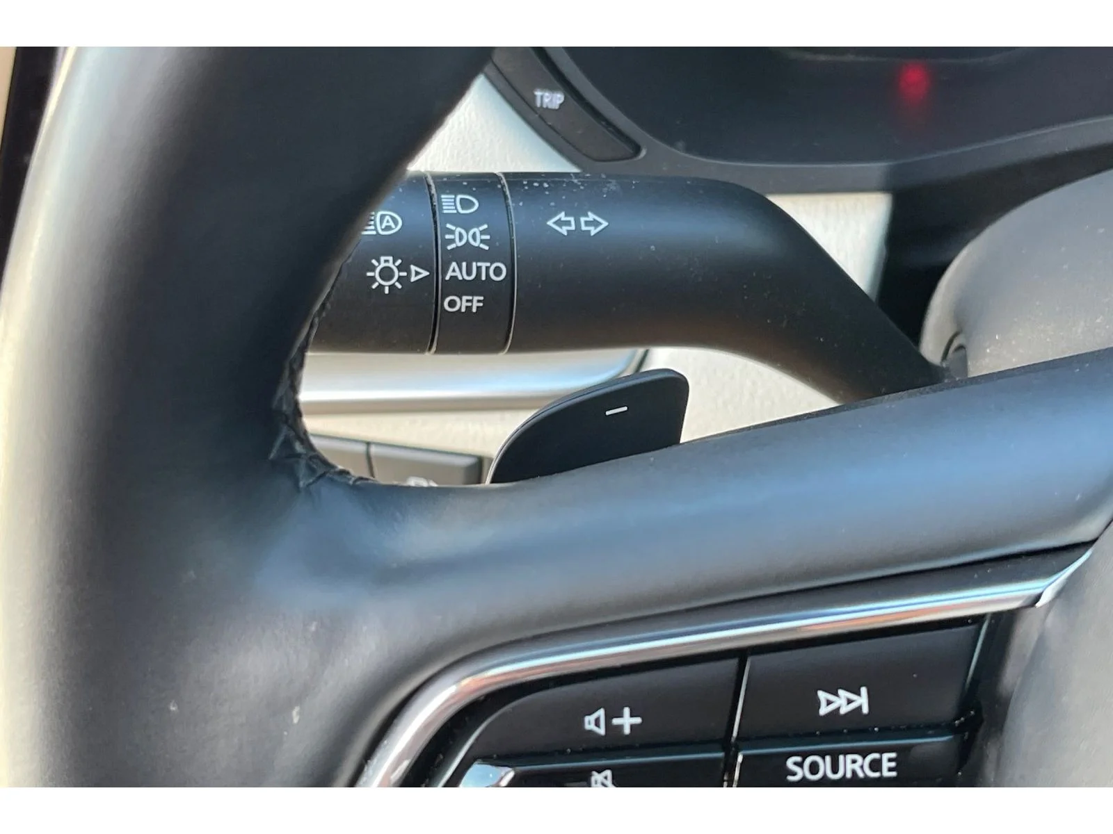 Used 2024 PLATINUM QUARTZ Mazda Premium Plus image 38