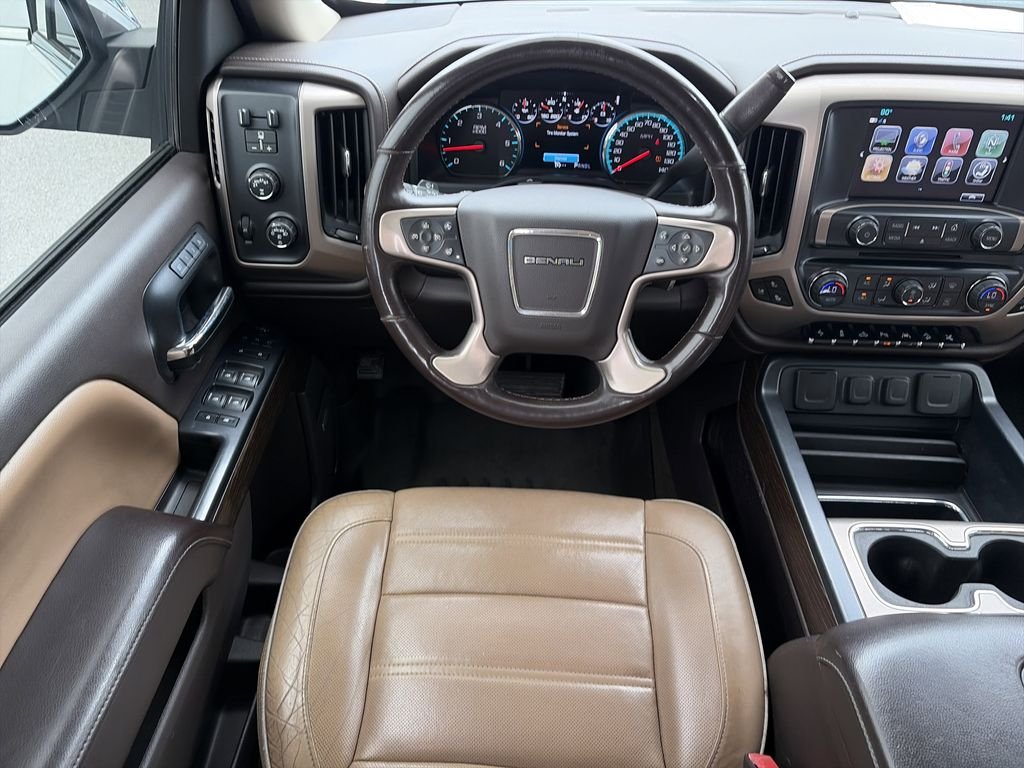 Used 2017 White GMC Denali image 15