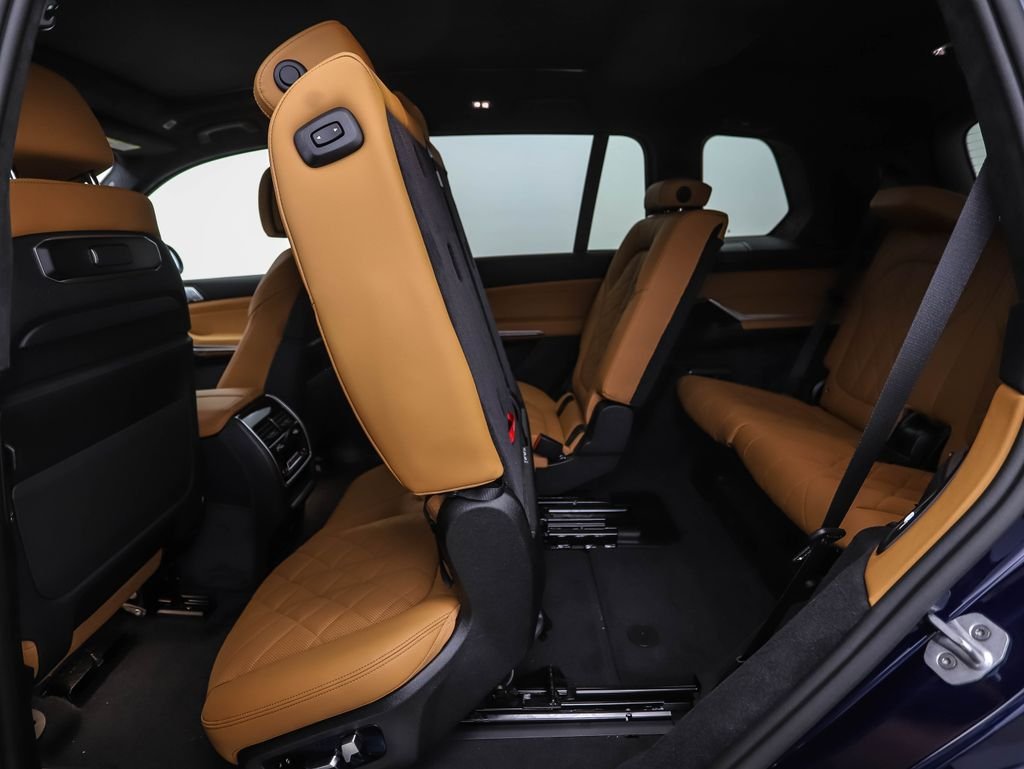 Used 2027 Blue BMW xDrive40i image 25