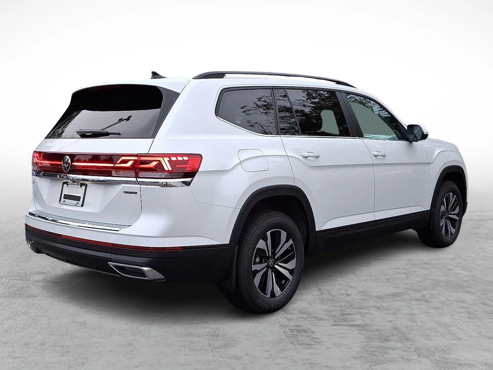 2026 Volkswagen Atlas SE - Photo 6
