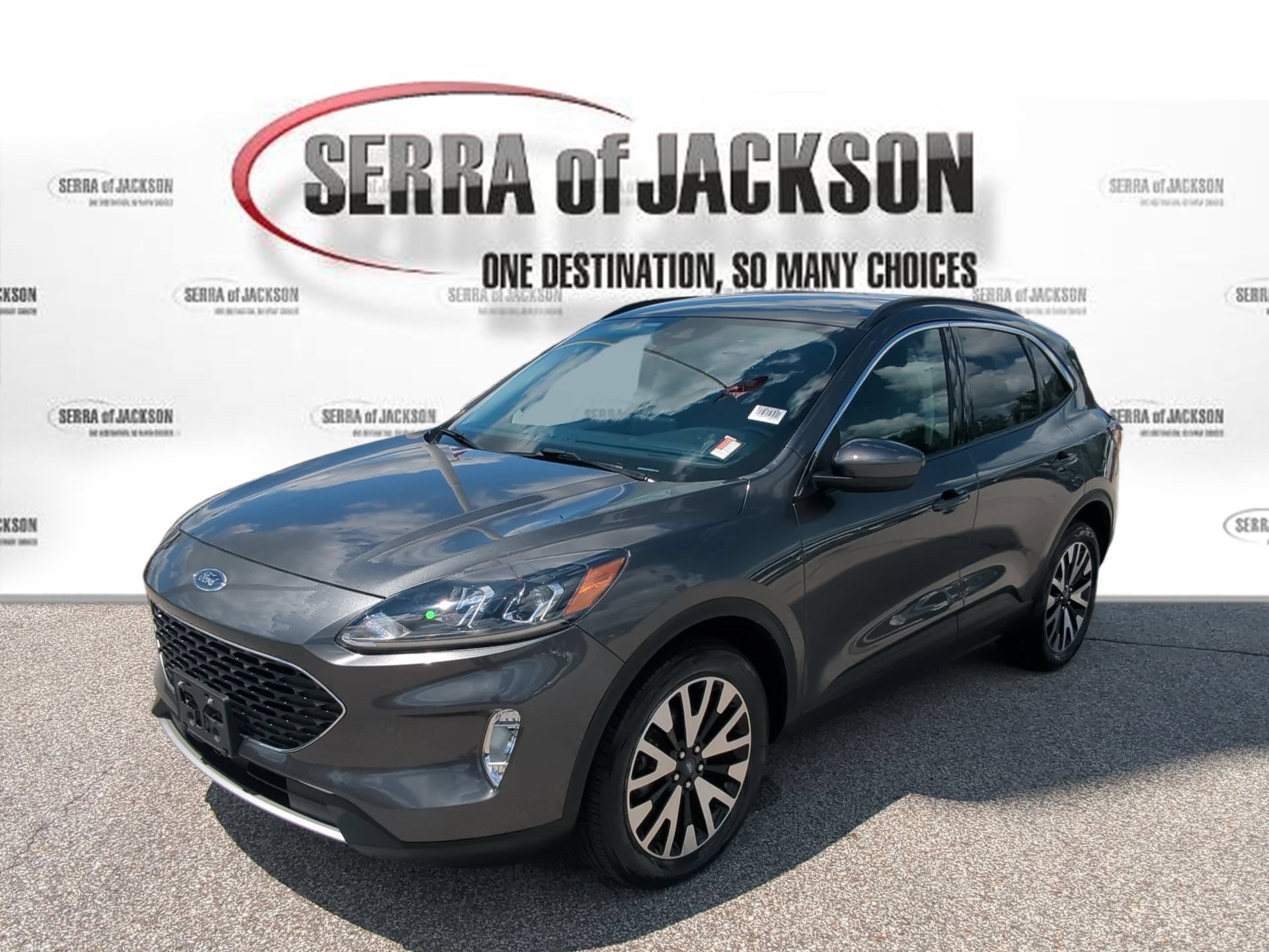 Used 2020 Magnetic Metallic Ford SEL image 4