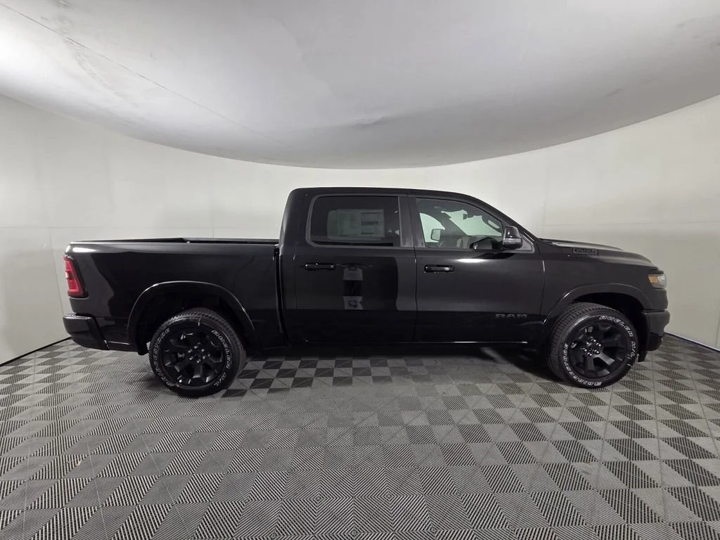 New 2026 Diamond Black Crystal Pearl-Coat Exterior Paint RAM Big Horn image 5
