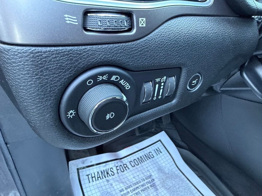 Used 2019 Gray Jeep Limited image 23