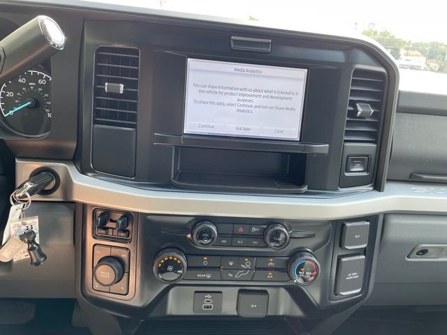 New 2026 Oxford White Ford F-250® XLT image 18