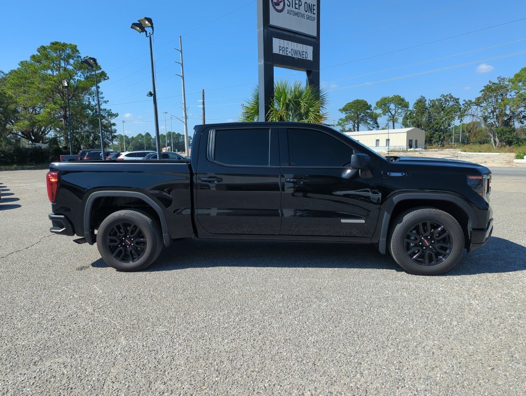 Used 2025 Black GMC Elevation image 8