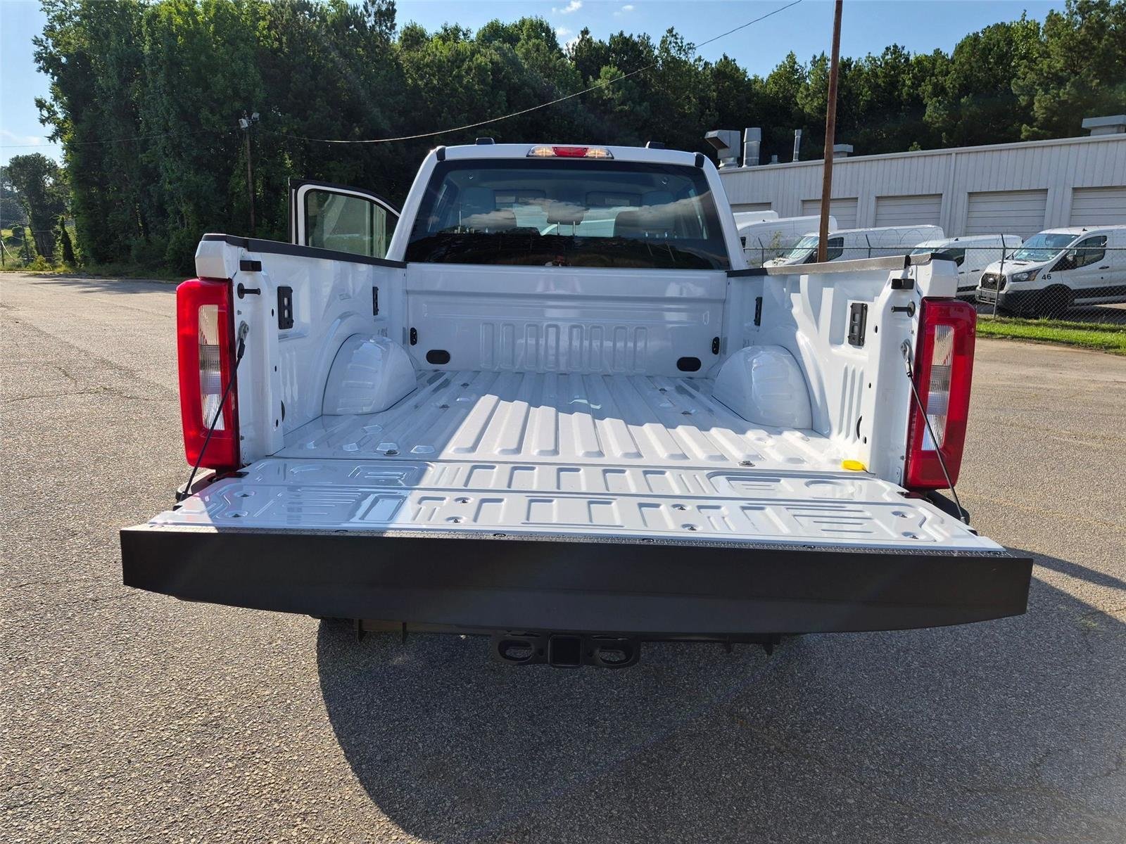 New 2026 Oxford White Ford F-250® XL image 27