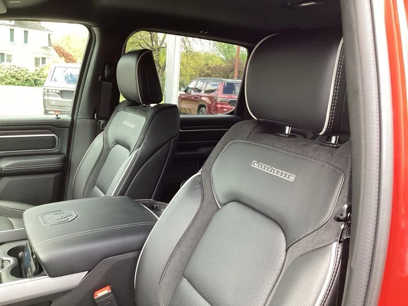 New 2026 Molten Red Pearl-Coat Exterior Paint RAM Laramie image 24