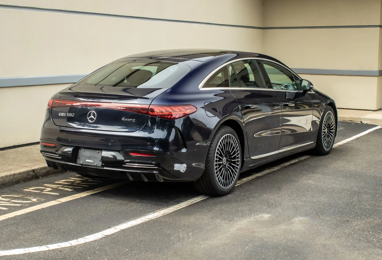 Used 2023 Black Mercedes-Benz 580 image 7