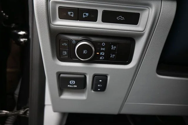 Used 2023 Black Ford Limited image 20