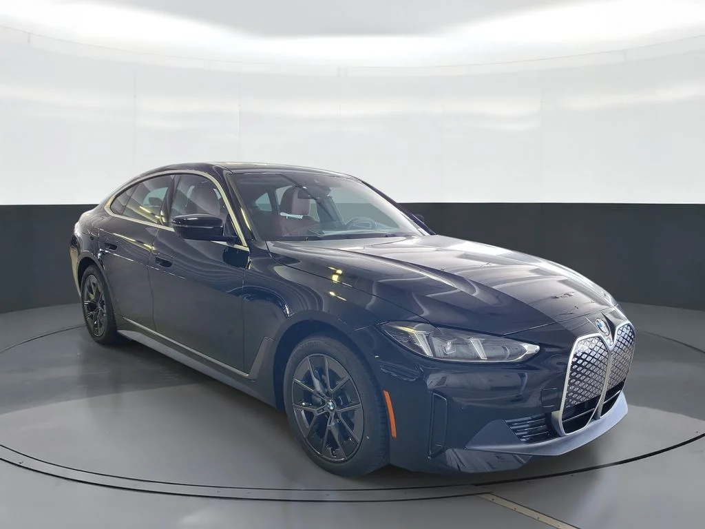 New 2026 Jet Black BMW eDrive40 image 2