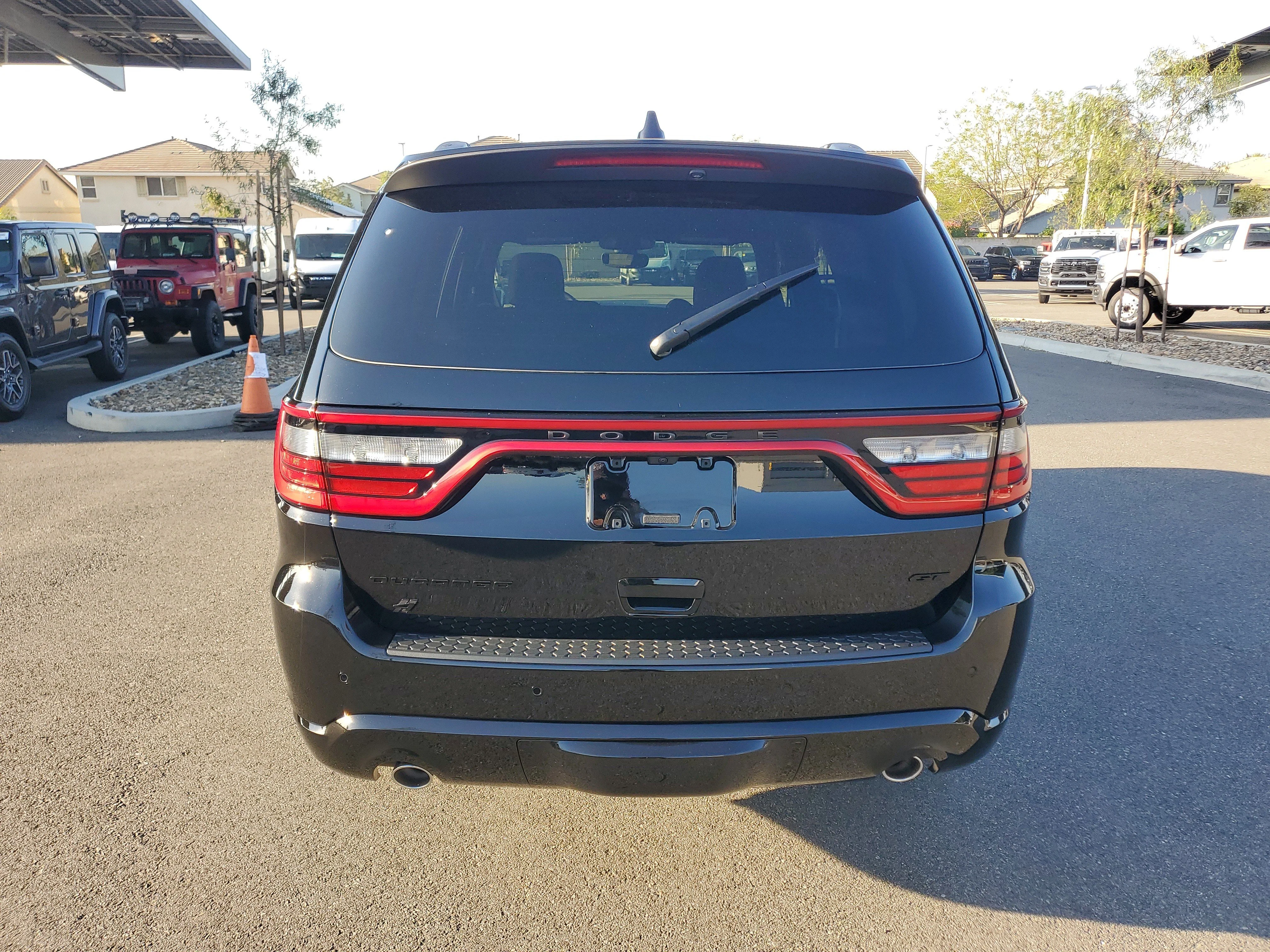 New 2026 Diamond Black Clear-Coat Exterior Paint Dodge GT image 4