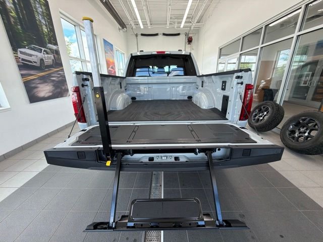 New 2026 Avalanche Ford XLT image 14