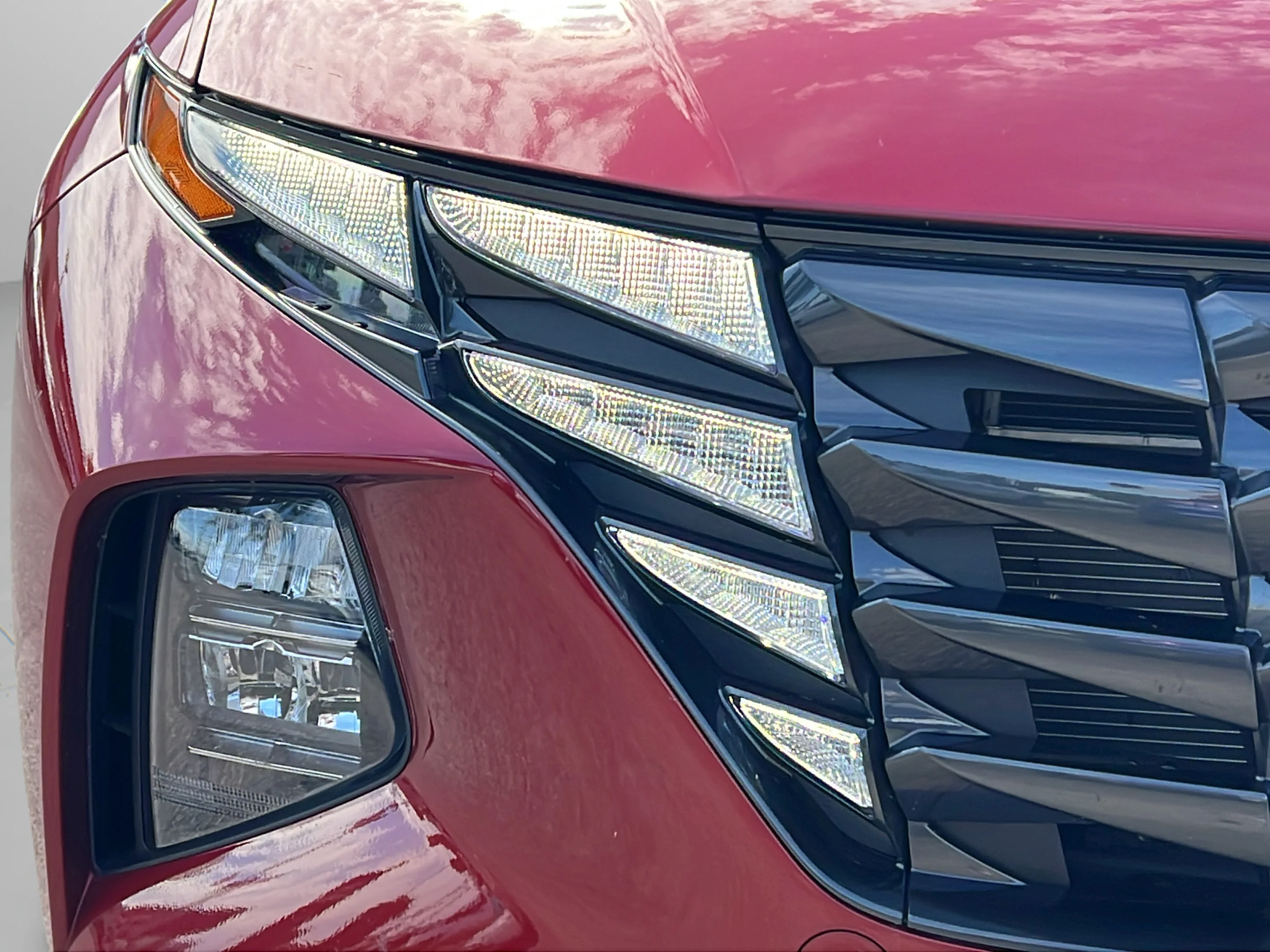 Used 2024 Ultimate Red Hyundai SEL image 9