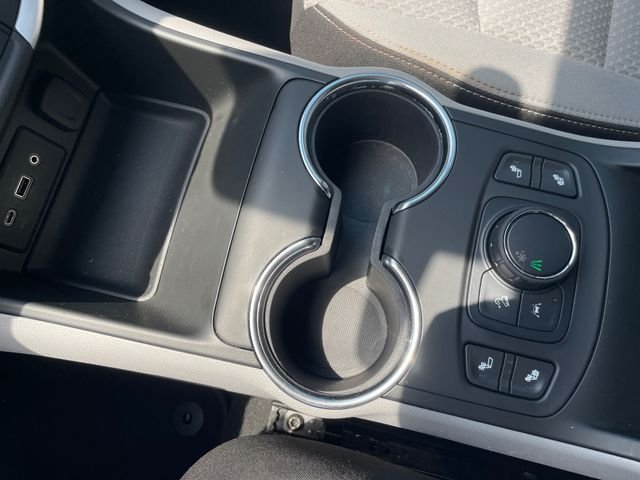 Used 2022 Silver GMC SLE image 24
