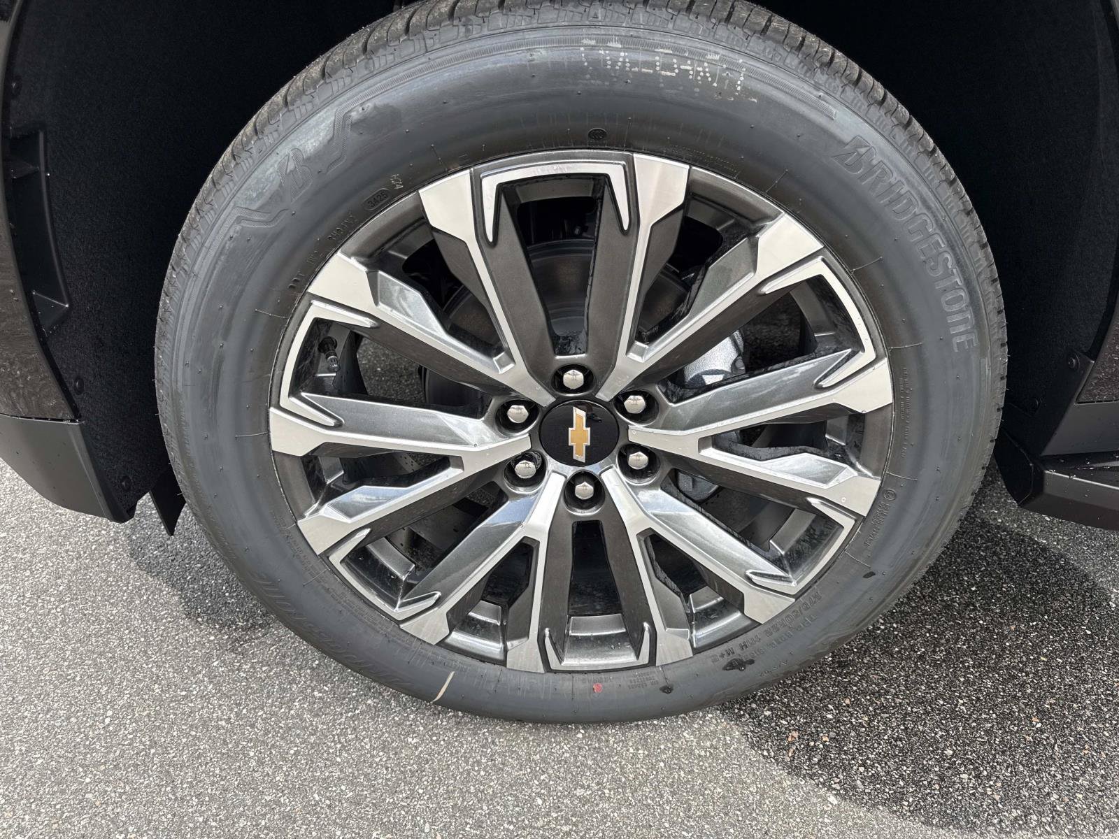 2026 Chevrolet Suburban High Country - Photo 36