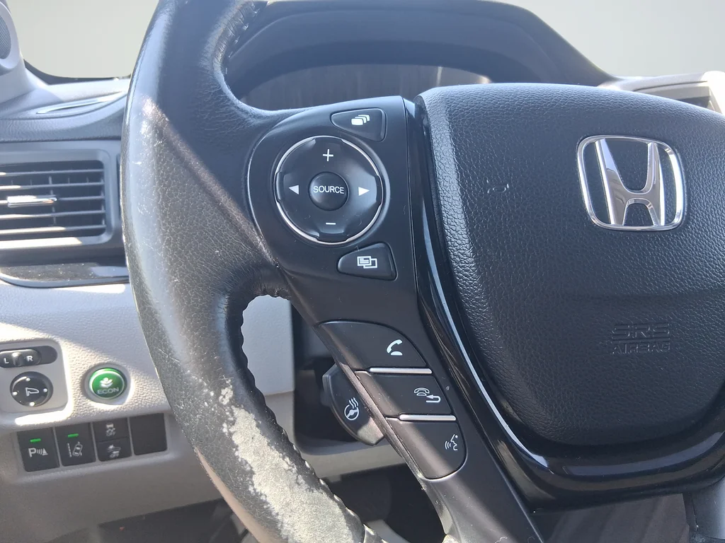 Used 2016 Blue Honda Elite image 15