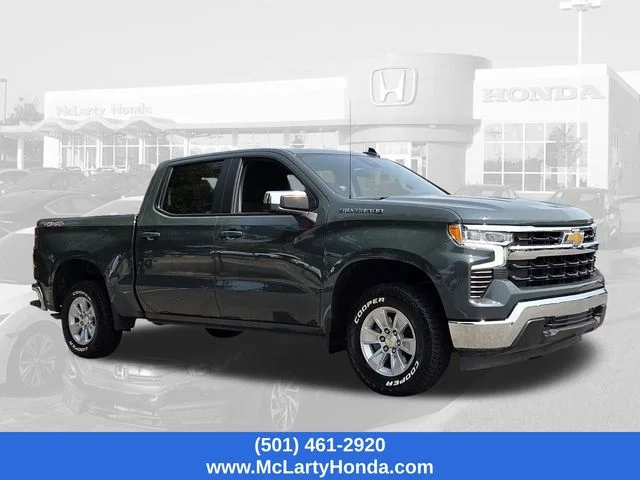 Used 2025 Gray Chevrolet LT image 4