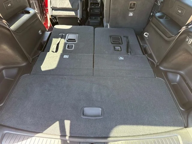 New 2026 Velvet Red Pearl-Coat Exterior Paint Jeep Laredo X image 18
