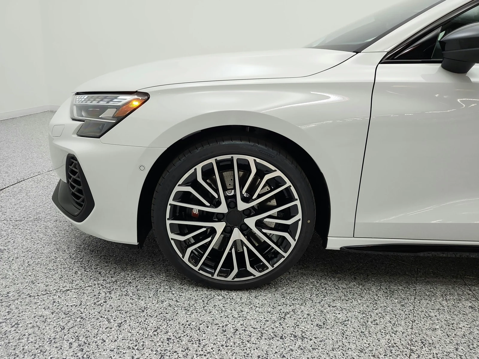New 2026 Glacier White Metallic Audi quattro image 15