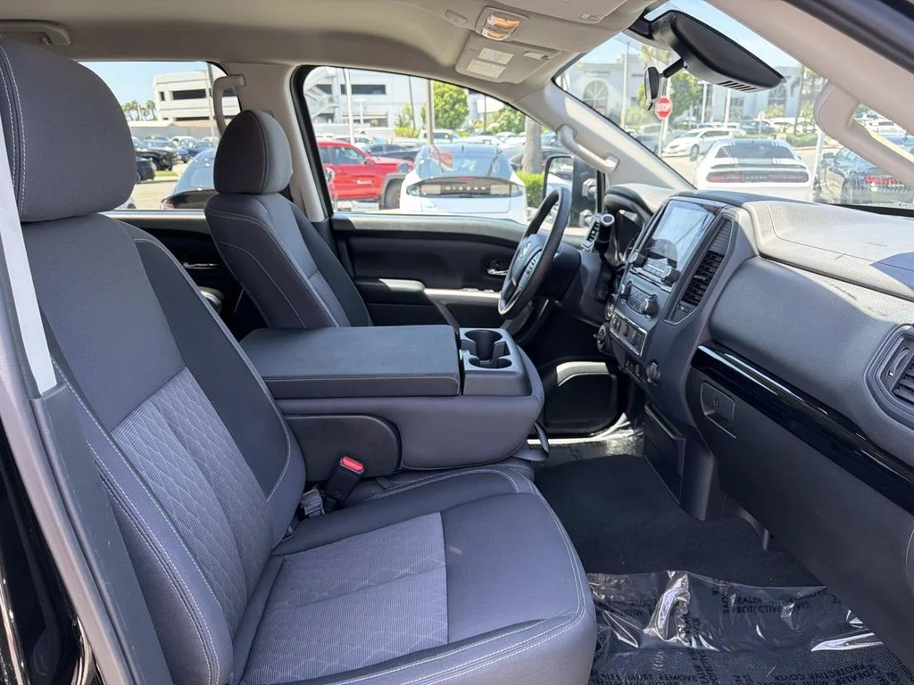 Used 2022 SUPER BLACK Nissan SV image 32
