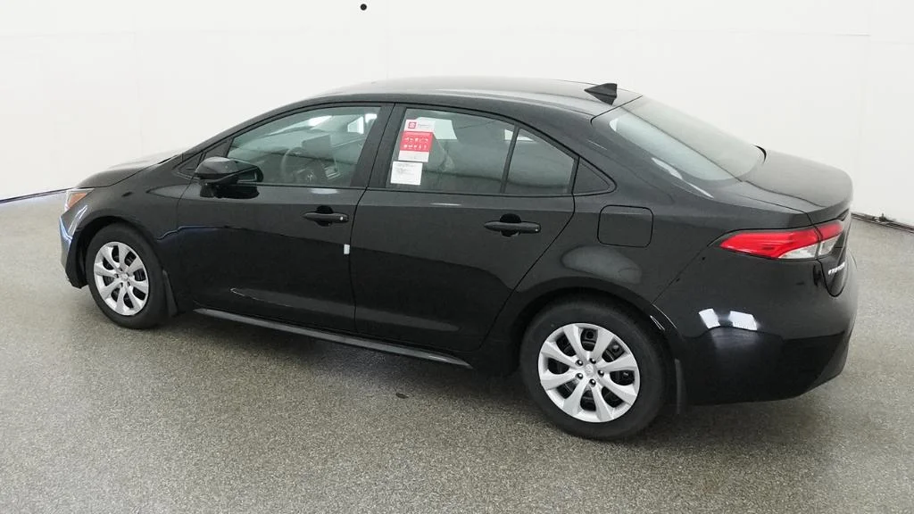 New 2026 Midnight Black Metallic Toyota LE image 18