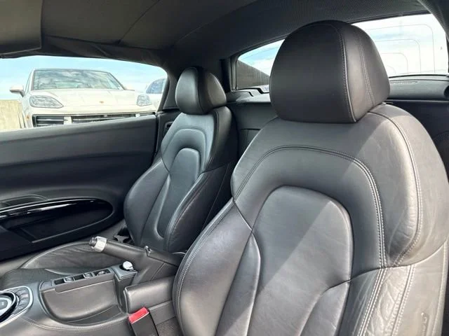 Used 2014 Estoril Blue Crystal Effect Audi V10 image 11
