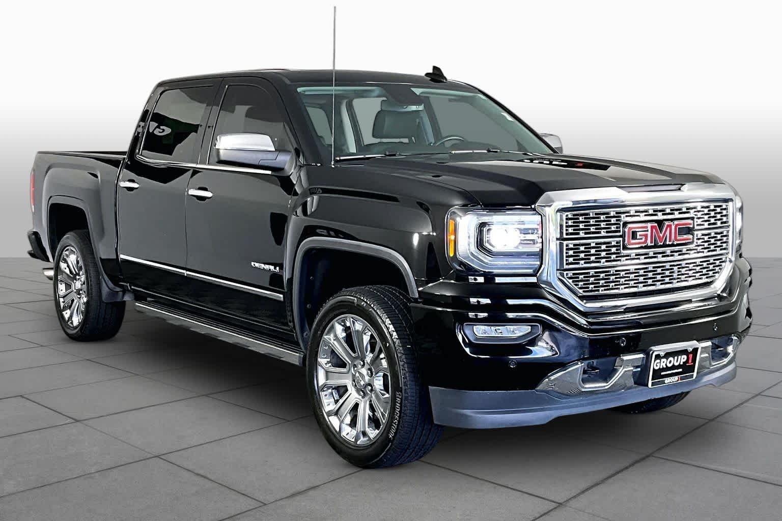Used 2018 Onyx Black GMC Denali image 3