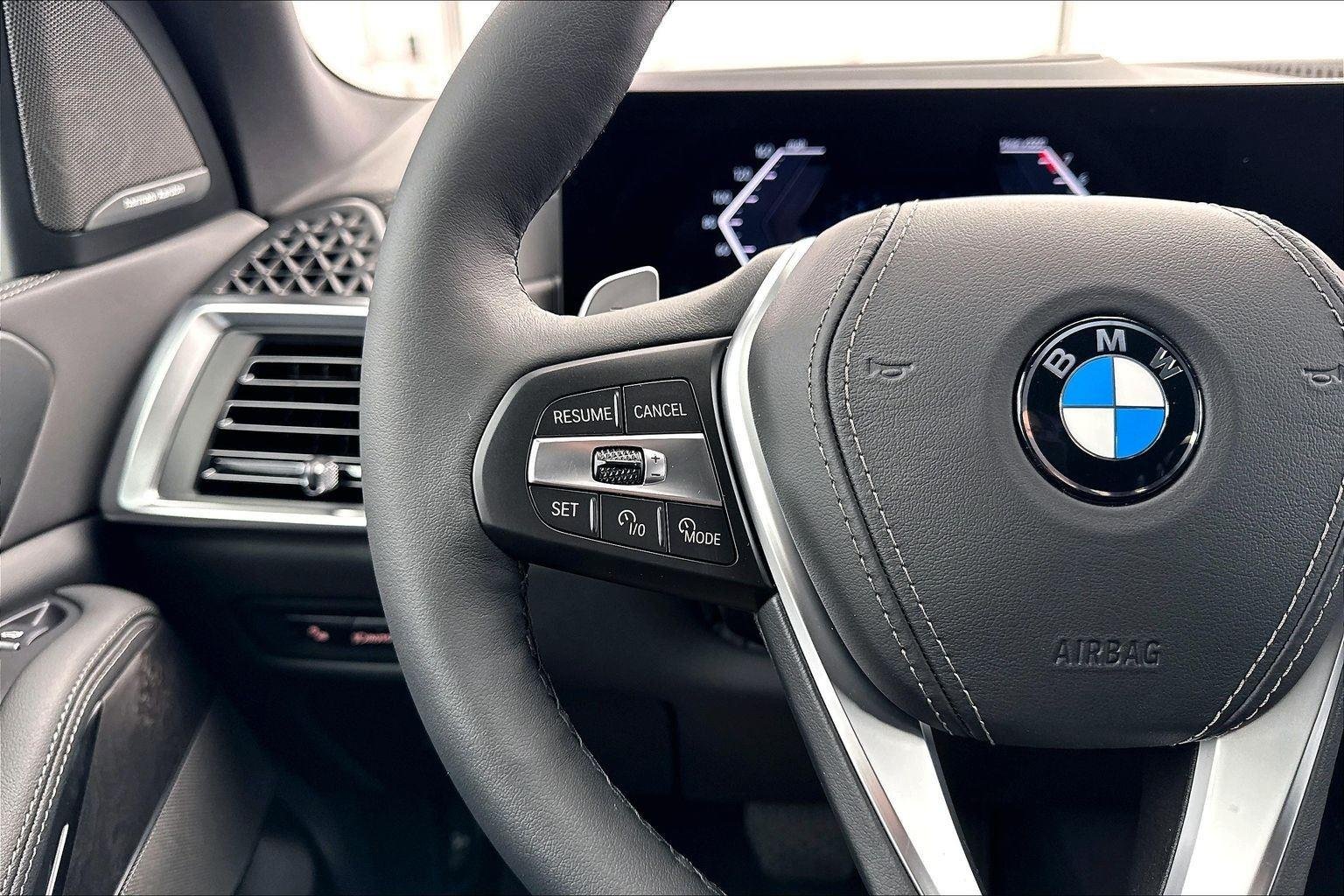 New 2026 Skyscraper Grey Metallic BMW xDrive40i image 15