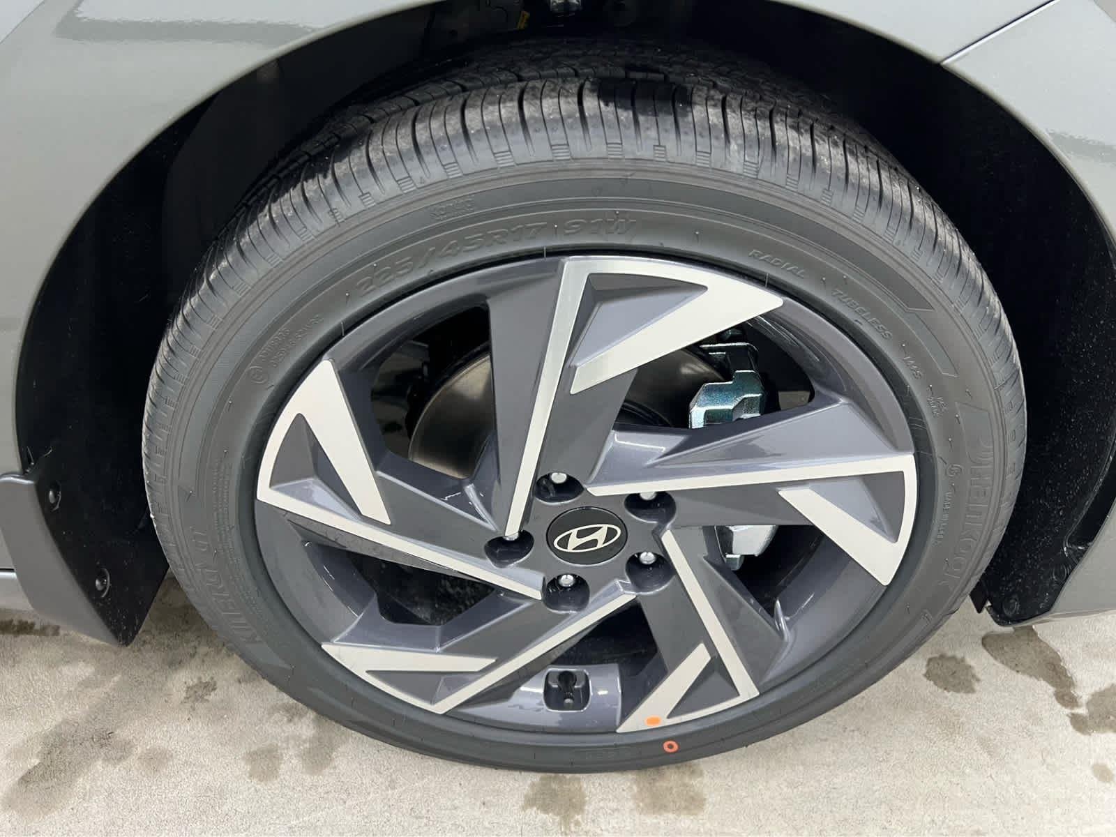 New 2026 Amazon Gray Hyundai Limited image 8