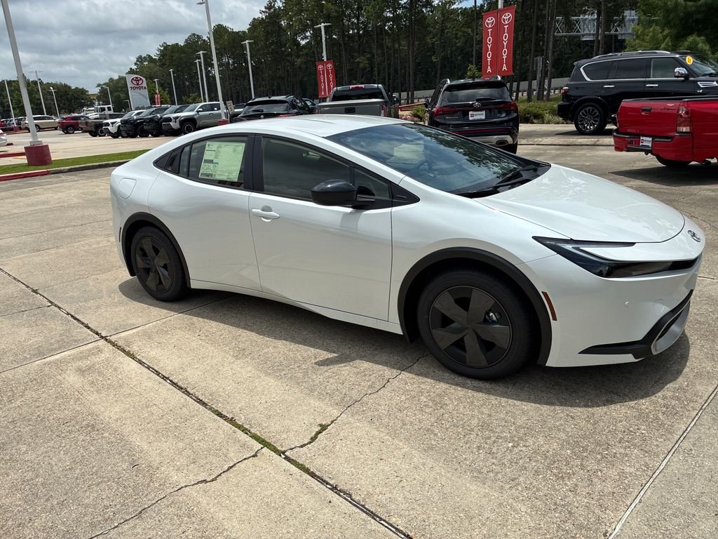 New 2026 WIND CHILL PEARL Toyota SE image 9