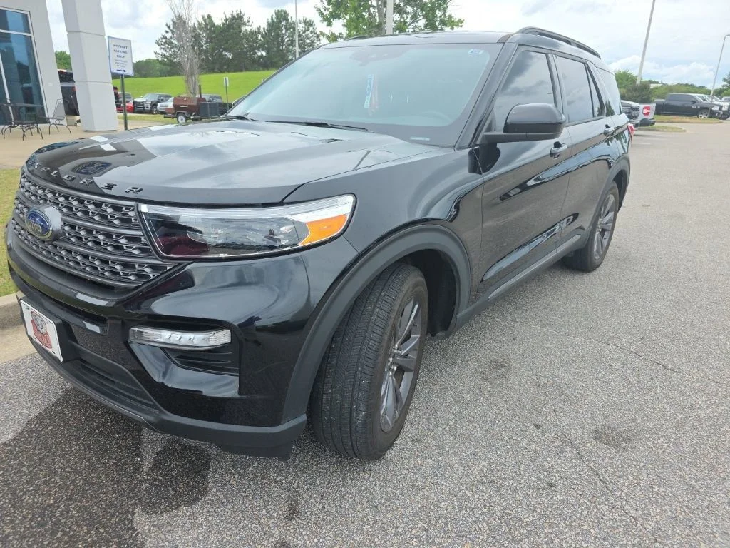 2024 Ford Explorer XLT RWD's photo