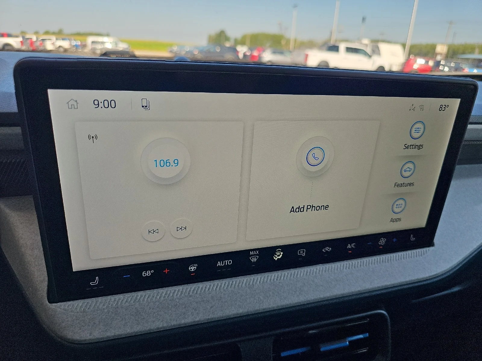 New 2026 Oxford White Ford XLT image 21