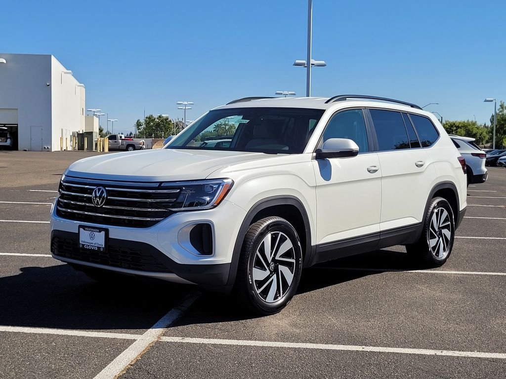 New 2026 White/off-white Volkswagen 2.0T SE w/Technology image 9