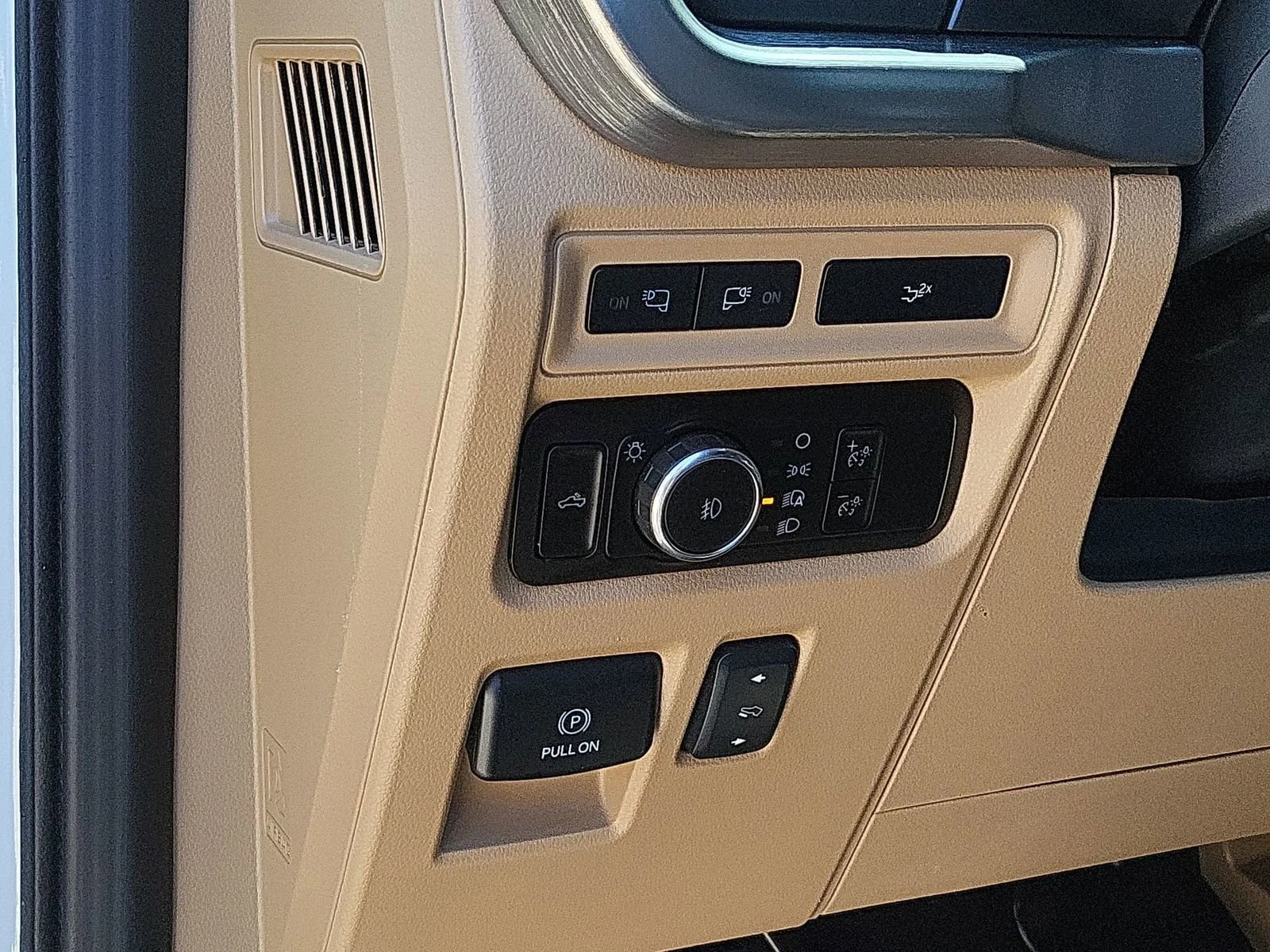 2023 Ford F-150 Lariat - Photo 18