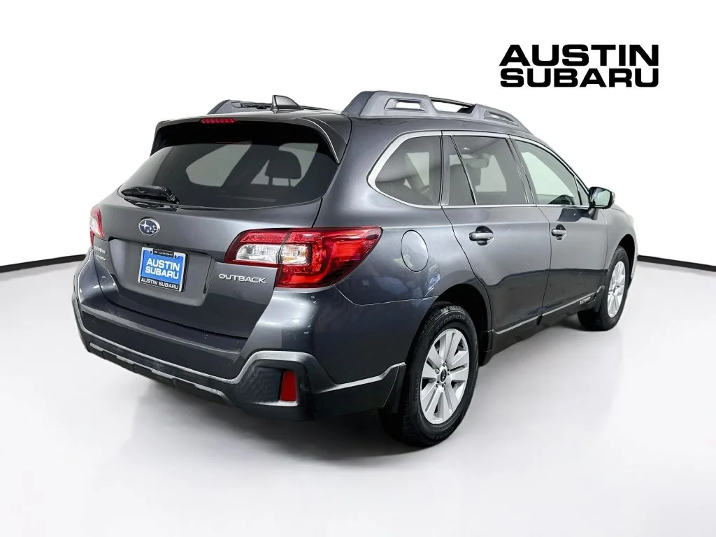 Used 2019 Gray Subaru 2.5i Premium image 7