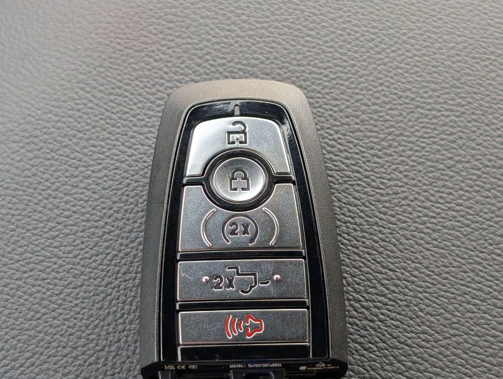 New 2026 Oxford White Ford XLT image 34