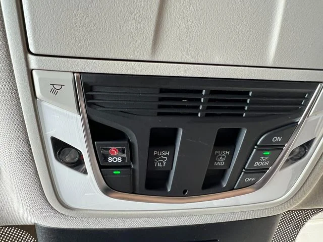 New 2026 Solar Silver Metallic Acura Base image 22