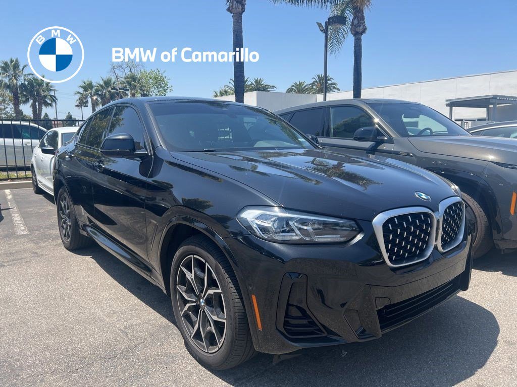 2022 BMW X4 xDrive30i's photo