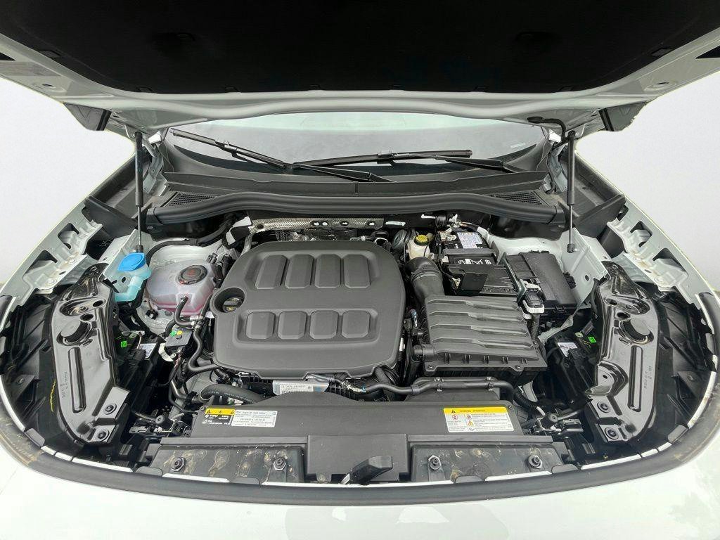 New 2026 White/off-white Volkswagen SE image 29