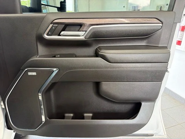 Used 2024 White Chevrolet LTZ image 14