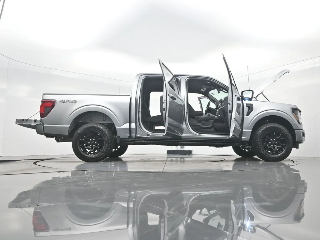 New 2026 Iconic Silver Metallic Ford XLT image 47