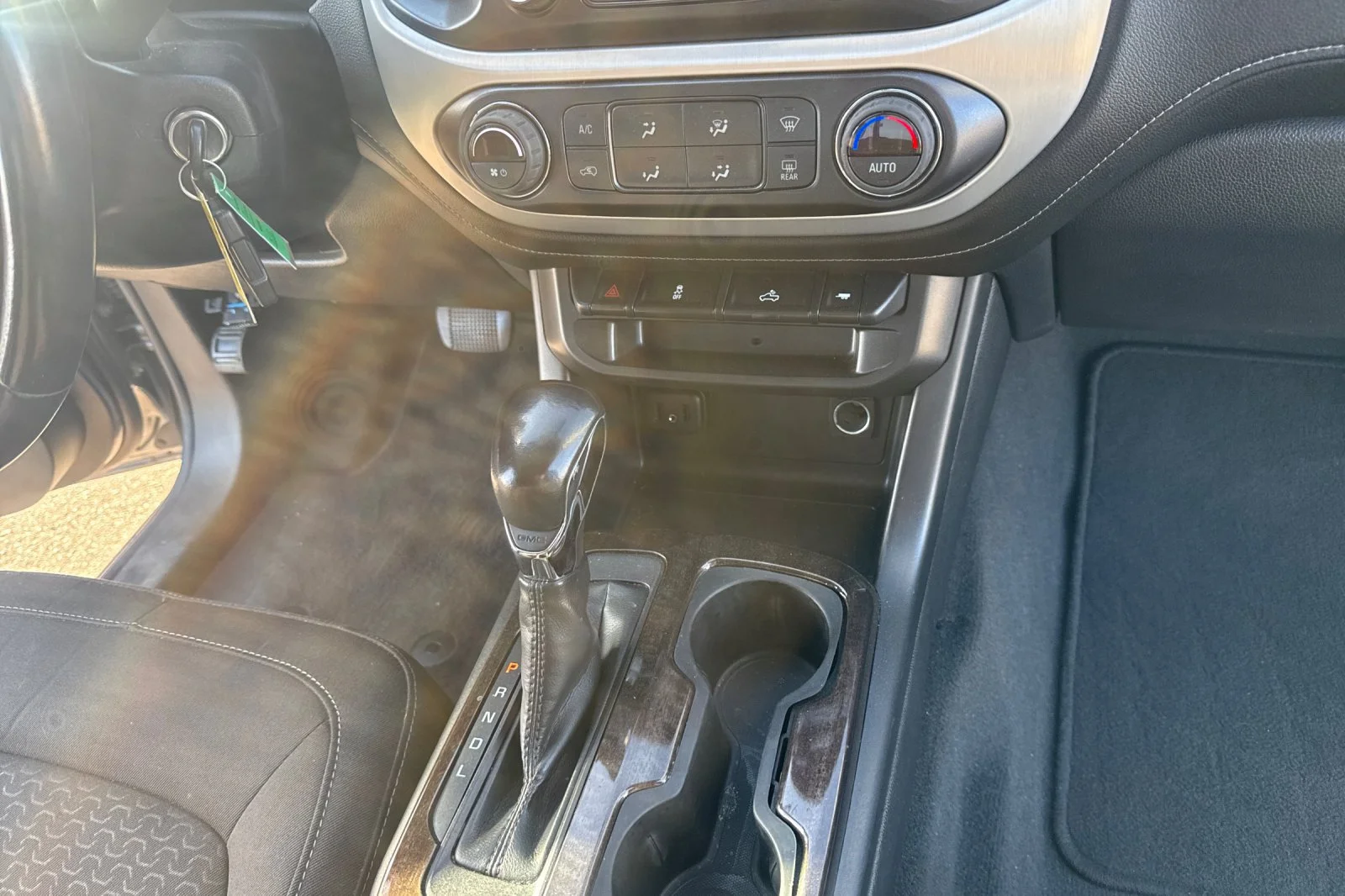 Used 2022 SATIN STEEL METALLIC GMC 2WD Elevation image 18