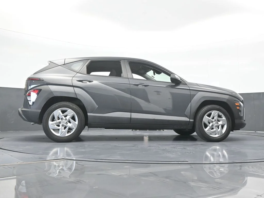 Used 2024 Ecotronic Gray Pearl Hyundai SE image 63