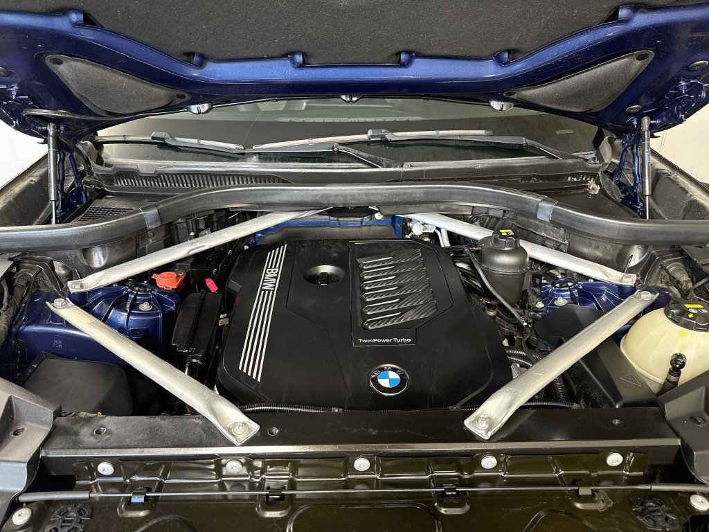 Used 2020 Phytonic Blue Metallic BMW sDrive40i image 35