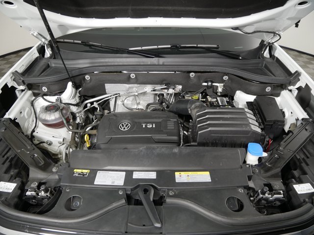 Used 2023 Pure White Volkswagen SE image 34