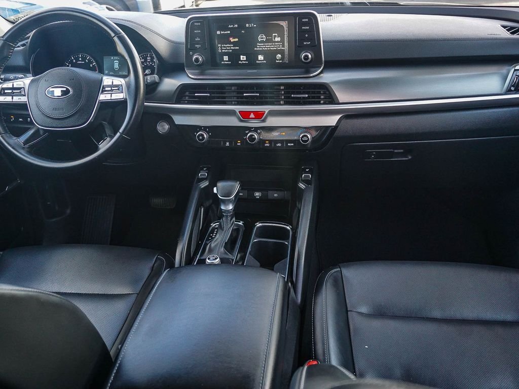 Used 2021 Green Kia S image 14