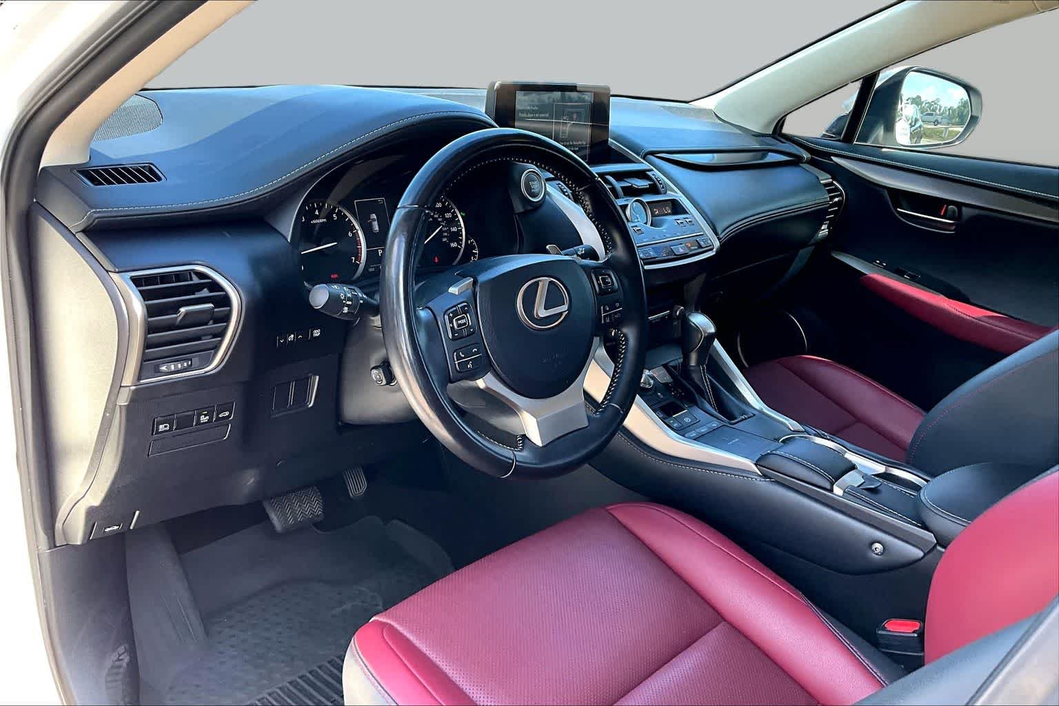 Used 2020 Eminent White Pearl Lexus  image 18