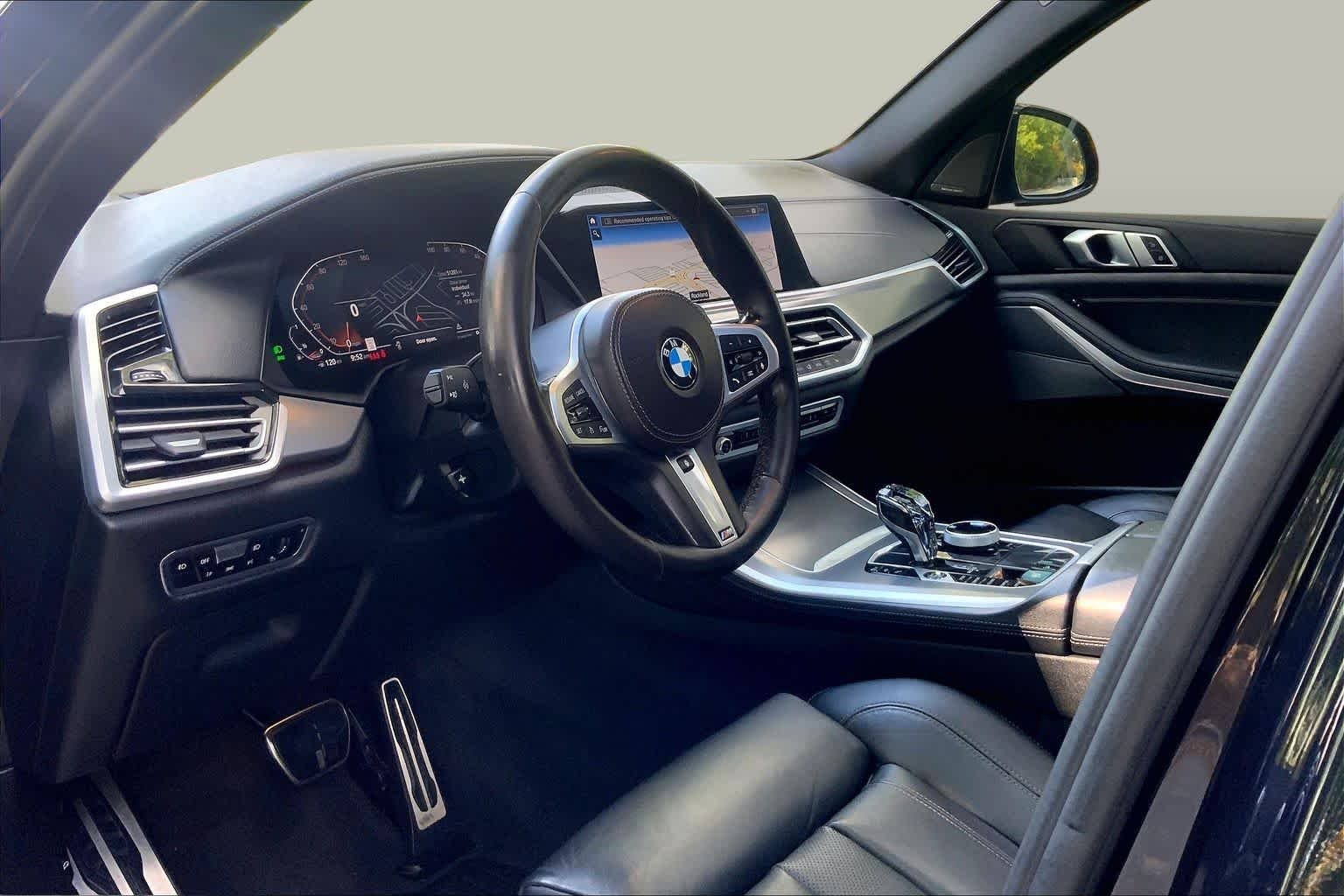 Used 2021 Carbon Black Metallic BMW xDrive40i image 17