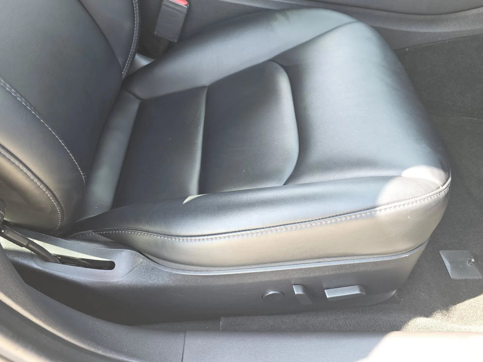 Used 2019 Midnight Silver Metallic Tesla Mid Range image 16