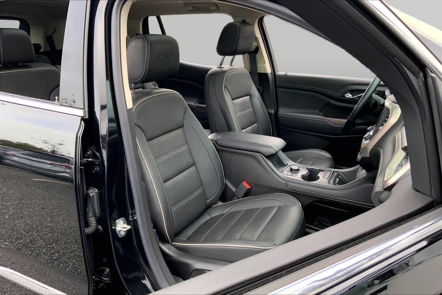 Used 2023 EBONY TWILIGHT METALLIC GMC Denali image 8